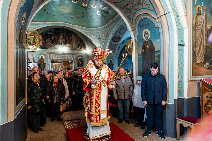 Божественная литургия в Успенском храме села Жилино г.о. Люберцы
